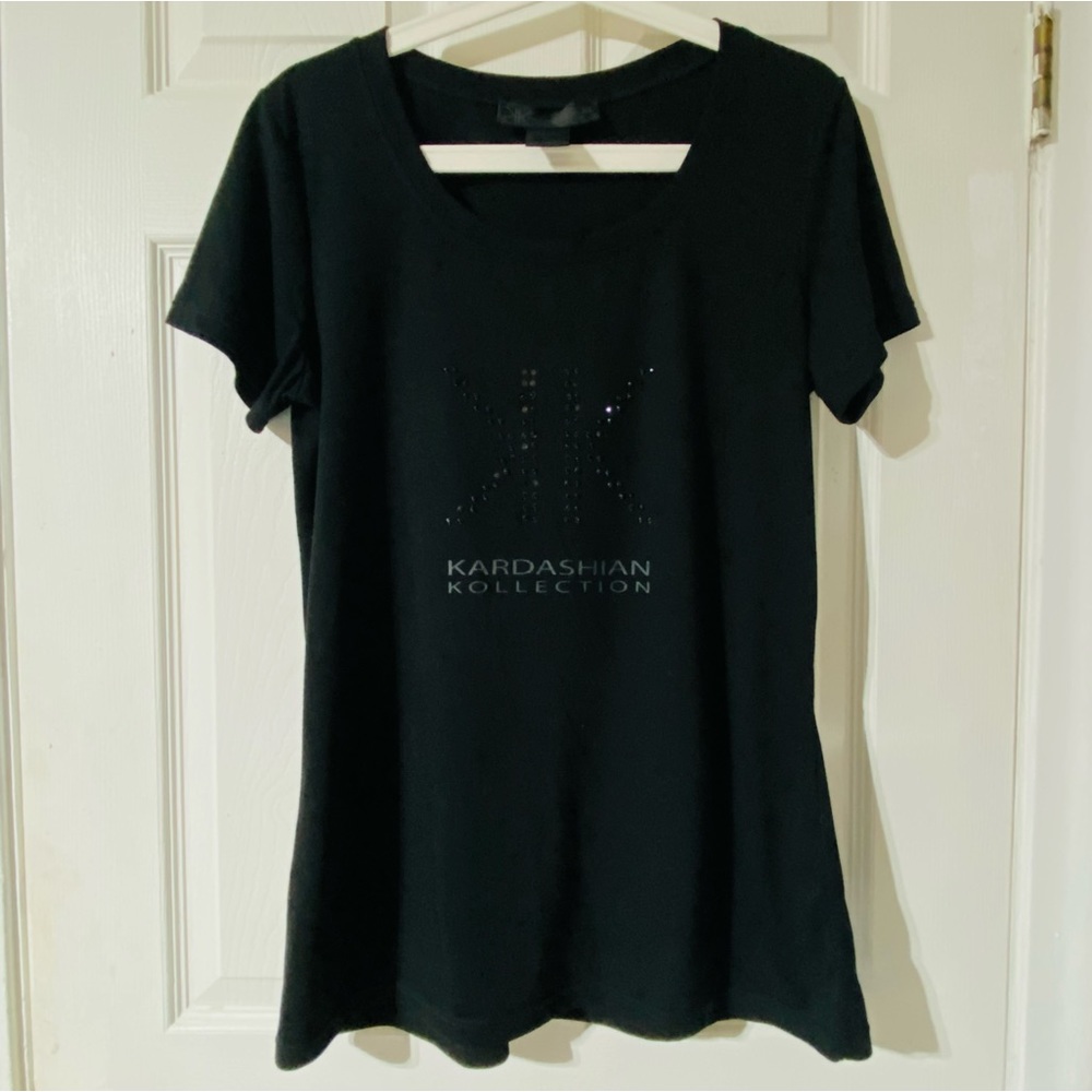 ♦️Kardashian Kollection Holiday 2012 Tshirt Size XL♦️